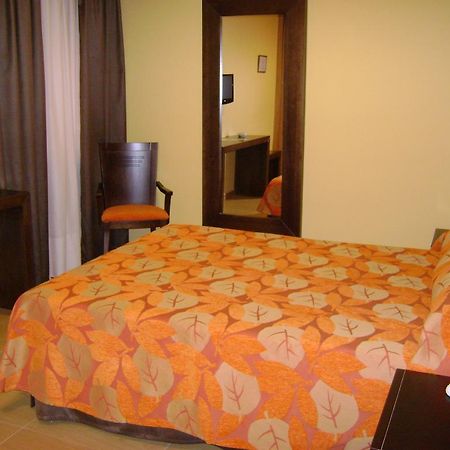 Hostal Jijones Villarrubia de los Ojos Exterior foto