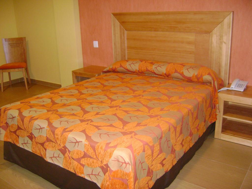 Hostal Jijones Villarrubia de los Ojos Habitación foto