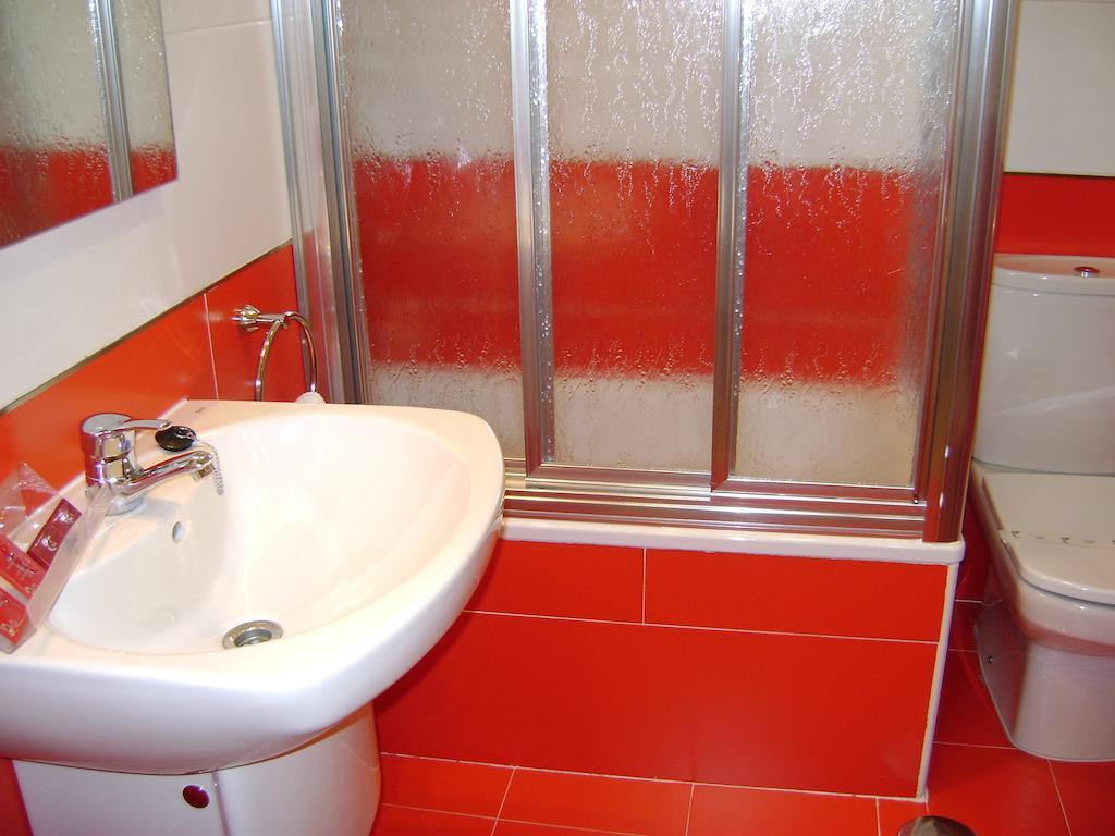 Hostal Jijones Villarrubia de los Ojos Habitación foto